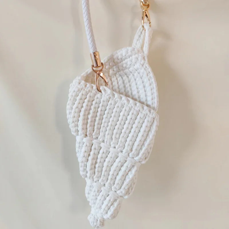 Bolsa Concha Elegance com Corrente de Pérola - Olívia Fios