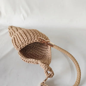 Bolsa Concha Elegance com Corrente de Pérola - Olívia Fios