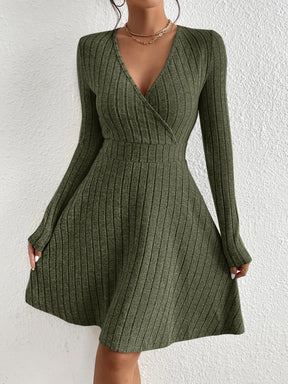 Outono e inverno novo decote em v sexy cintura a linha guarda-chuva saia grande balanço vestido de malha de mangas compridas