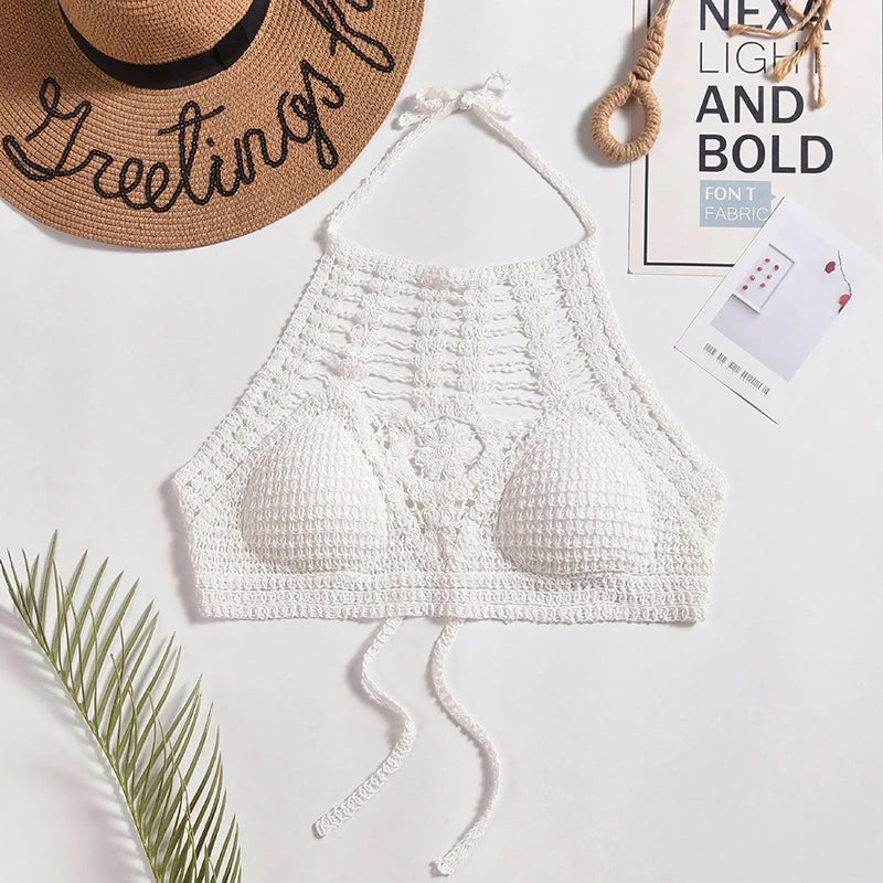 Estilo étnico boêmio Sexy malha Backless Curto Top feminino, Leve Crochet Hem Halter Bras, Escavar o Bustier, Crochê