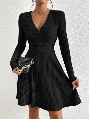 Outono e inverno novo decote em v sexy cintura a linha guarda-chuva saia grande balanço vestido de malha de mangas compridas