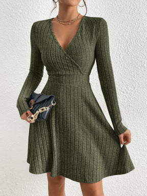 Outono e inverno novo decote em v sexy cintura a linha guarda-chuva saia grande balanço vestido de malha de mangas compridas
